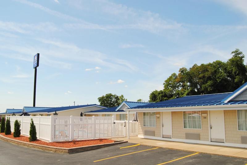 ABVI_StClairsvilleWheelingOH_Exterior_Side - 6F1D8E44-E0F6-4497-8C6AE9E7BF62417D