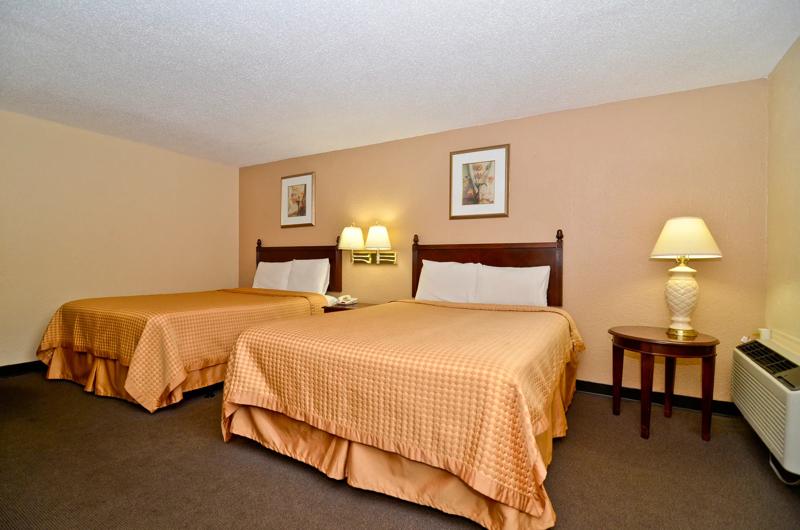 ABVI_SmithfieldNC_GuestRooms_Two Queens_Beds - 6F2F7686-1F2D-4FBB-BCBEAE8F9143D23E