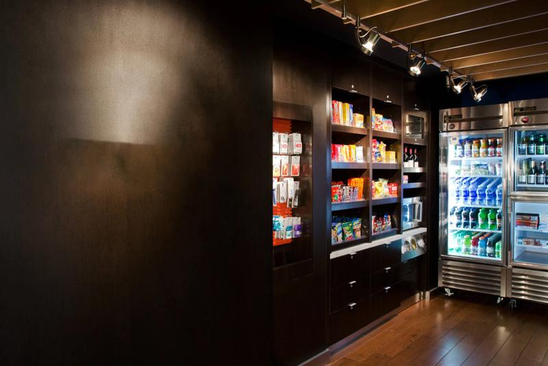 SEL_LosAngelesLAXElSegundo_Amenity_TheMarket - 6FA044DF-7023-4C33-BCBEA4F844CD71DA