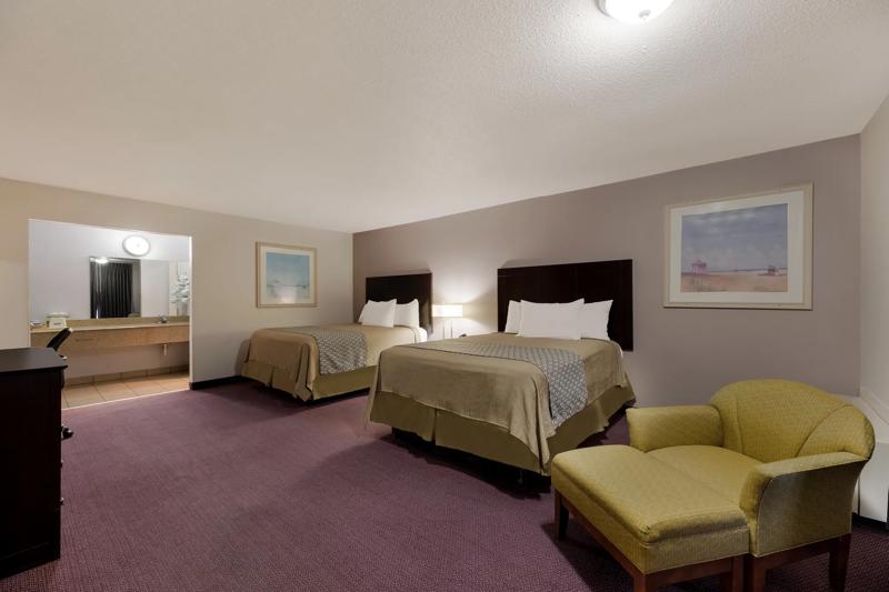 ABVI_AlpineTX_GuestRooms_Two Queens_Room - 70AF3B88-E202-4EB0-883B4574B897F167