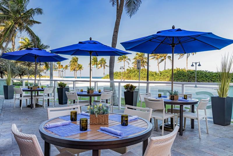 SHR_FortLauderdale_Dining_Steelpan_Patio - 70E2B01E-0465-46A6-85F01D1906A0C11D