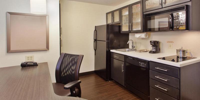 SIM_ClevelandNorthOlmsted_GuestRooms_Studio_Kitchen_Angled - 718CA6C3-898B-4D50-BC470480719EBE23