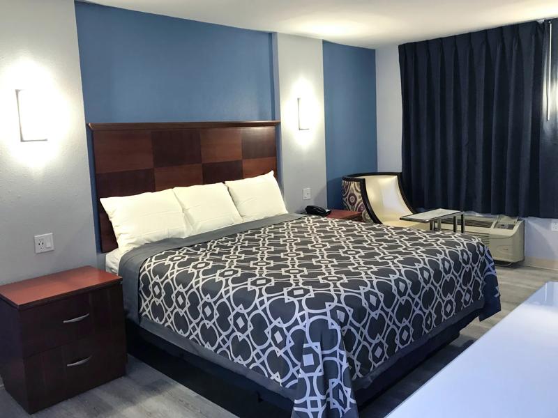 ABVI_DecaturGA_GuestRooms_King_Room - 71EAFD39-7B09-4E2C-A61397AAE5903E44