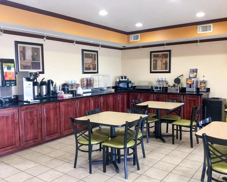 ABVI_StRobertMO_Dining_Breakfast Area - 7291A89B-DB90-4DE7-9639D8FA7384FB82