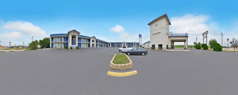 ABVI_HillsboroTX_Exterior_360 View - 72D6FE4E-98E9-4E37-ABBA22B8C7716F46