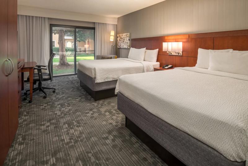 SEL_SeattleBellevueRedmond_GuestRoom_2Queens