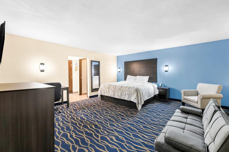 ABVI_McMinnvilleTN_GuestRooms_King Suite_Room - 74440D22-4A36-4E53-B8BF68A2EA3FF1F2