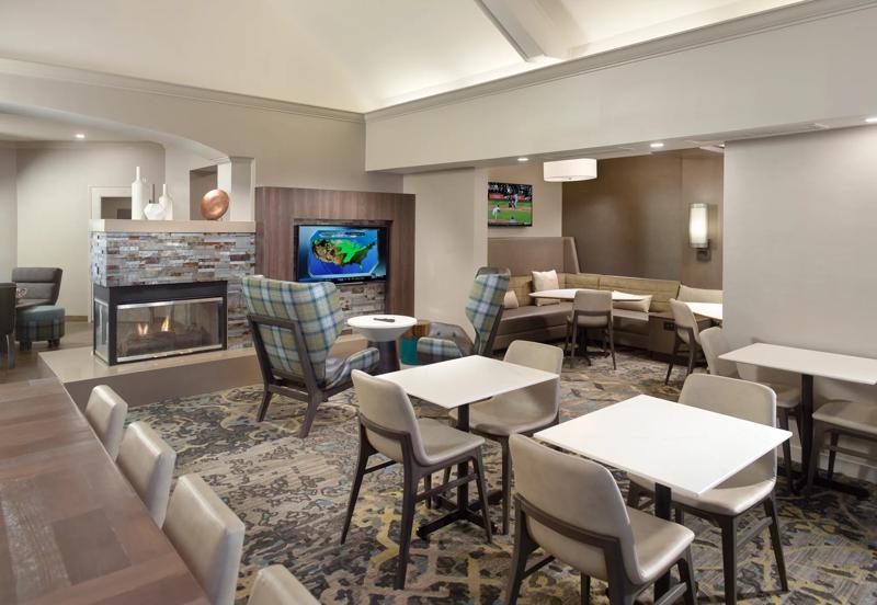 SES_RaleighDurhamAirportMorrisville_Lobby_1 - 769F9CBE-1E01-4551-B3A8FC3E6D6789D6
