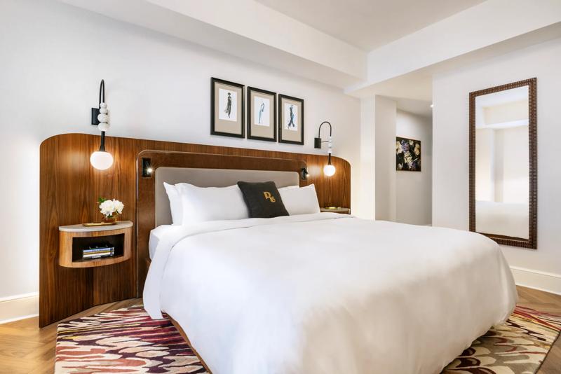 The bed in a king suite with RS pillows