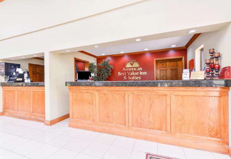 ABVI_AlvinHoustonTX_Lobby_Front Desk - 77874A4D-0423-47D4-A3E02D715E82E55B