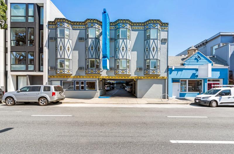SIG_SF_Marina_District_Exterior_Building_Facade - 7801B2B7-02BD-47CA-9FEA08B9284BB9F7
