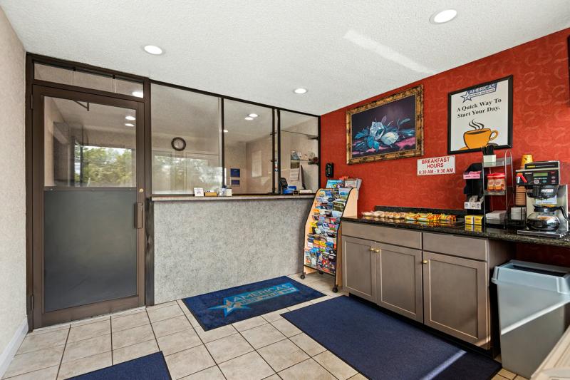 ABVI_LaurelMD_Lobby_Front Desk - 7806CBD3-67E0-4DC3-9A07A4EB80A1D15D