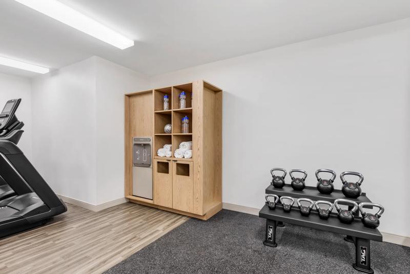 SIM_BaltimoreBWIAirport_Amenities_Fitness Center_Water Dispenser - 79086B4A-5B55-427F-8EA585DA7AB7D0AF