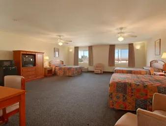 ABVI_WestmorlandCA_GuestRooms_Three Queen Suite_Room - 7928DAFF-7D9C-45C6-9EB32BFD63AD8D58