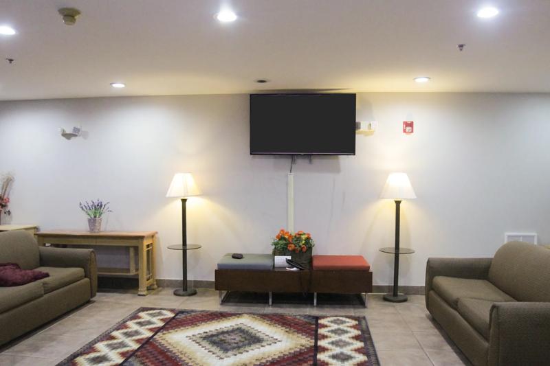 ABVI_JacksonTN_Lobby_Lounge - 79D95722-F375-4405-B98AE0AF947D2168