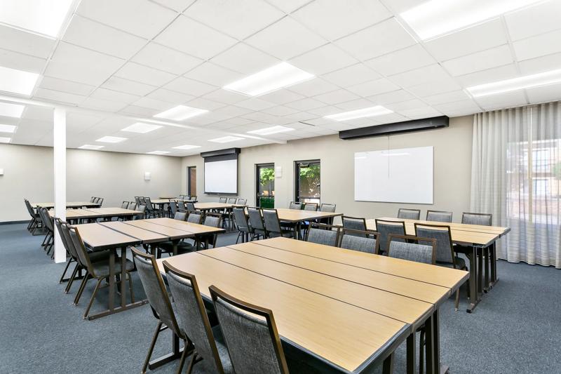 SEL_GreenbeltCollegePark_MD3623_MeetingRoom_2 - 7A01F8DD-214F-461A-887CA94BFF08AE86