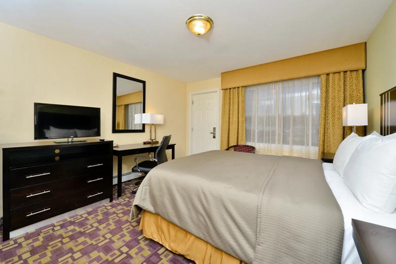 ABVI_ProvidenceNorthScituateRI_GuestRooms_Deluxe Queen_Room - 7A1F4969-B95E-498B-A5FD4C30D7303F79