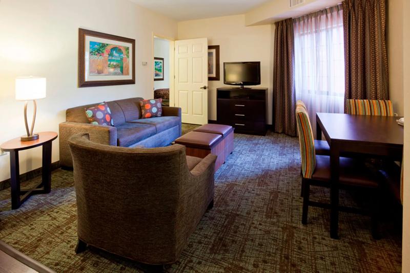 SES_AtlantaAlpharettaAvalon_GuestRoom_1 - 7A5818FF-B0B8-41FE-831074F2E6C51A8F