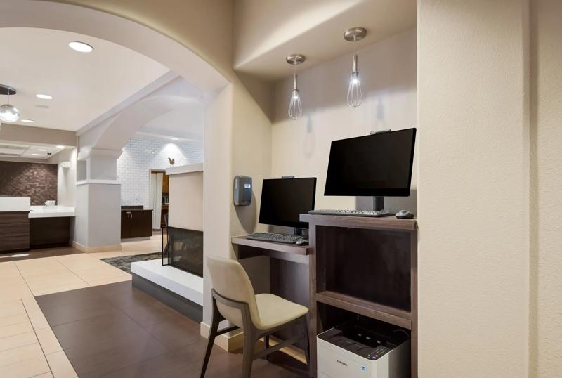 SES_Reno_Amenity_BusinessCenter - 7AB48B8B-8B3C-4B2D-9940F64FA5A9616C
