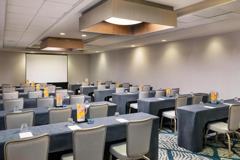 SHR_HiltonHeadIsland_Meetings_SavannahBallroom_A - 7AE8C9E8-9589-470D-B9A14FBD543F3E8C