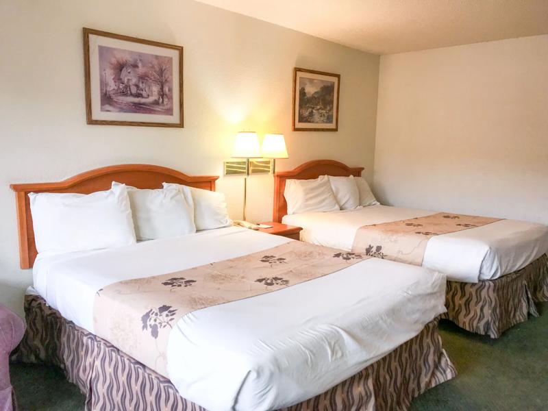 ABVI_PendletonOR_GuestRooms_Two Queens_Beds - 7AFE4951-2EE3-4CD9-88BFFDC35E7ECC99