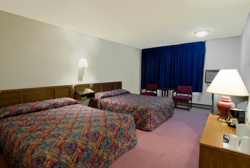 ABVI_Laramie_WY0560_TwoQueenBeds - 7B78C4F1-5465-409A-A89AF58EB3AABF35