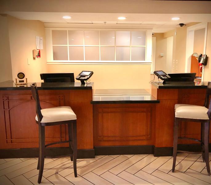 SES_SanFranciscoAirportSanBruno_Lobby_FrontDesk - 7E4774A6-3966-42A7-8B82A653D3819811
