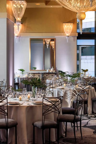 TRS_ChicagoRiverNorth_Weddings_GalleryBallroomVerticalPhoto