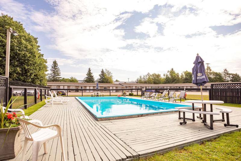 CBVIS_Charlottetown_Swimming_Pool (2) - 7F598541-F1AC-4486-8A4ACA227849C438
