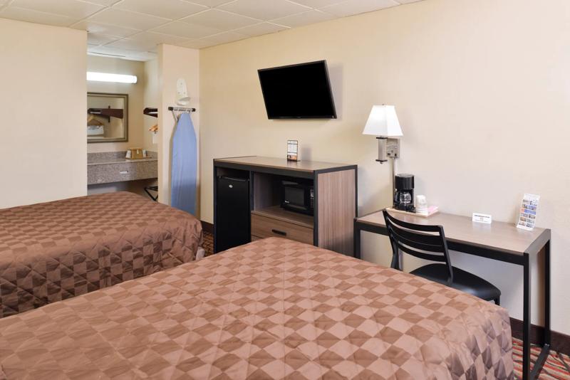 ABVI_WestMonroeLA_GuestRooms_Two Doubles_Room Amenities - 815EE494-CEC1-4A12-910F097E9914683A