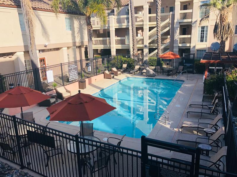 SES_SanFranciscoAirportSanBruno_Amenity_OutdoorPool_3 - 81C564B8-2496-42E0-B98096DE26B3F7F7