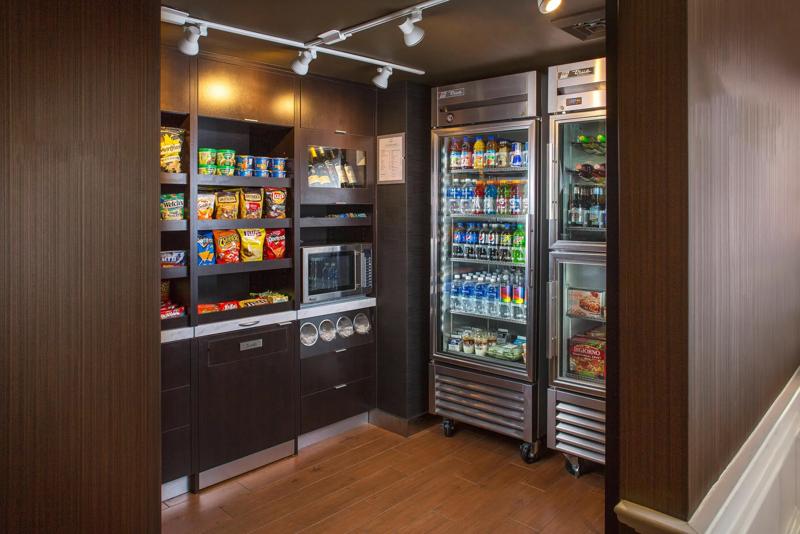 SEL_BostonLowellChelmsford_Amenities_TheMarket - 82AD22BF-648B-4936-83788E006B0C32B7