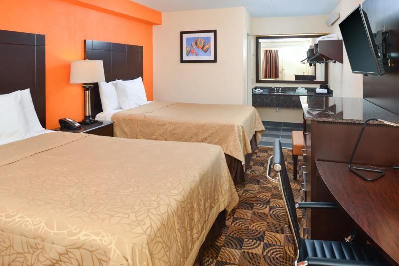 ABVI_PittsburghAirportPA_GuestRooms_Two Doubles_Side View - 8326C657-6BC4-4BE8-A9ADCDF42C23216A