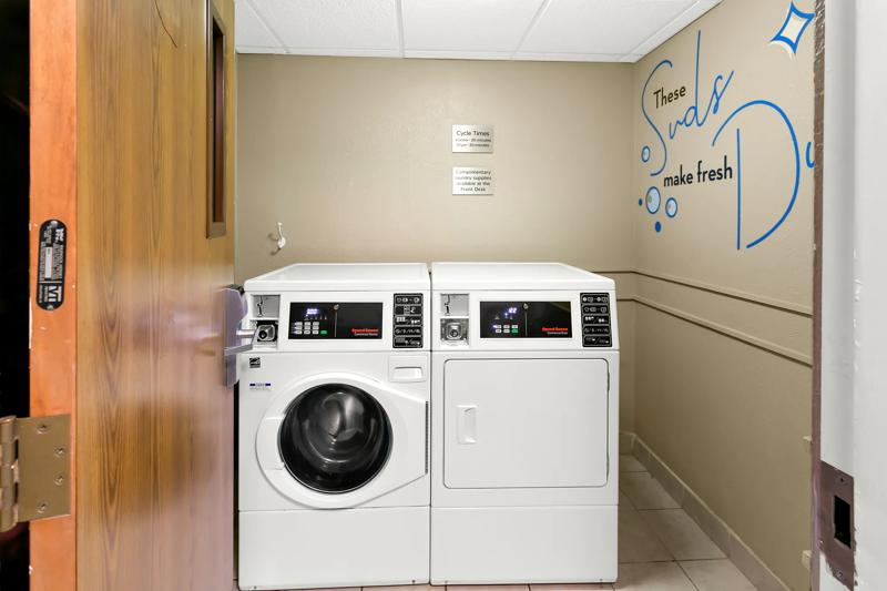 SEL_GreenbeltCollegePark_MD3623_Laundry_1 - 8421D723-3E5C-4943-BBF7CB31842671A0