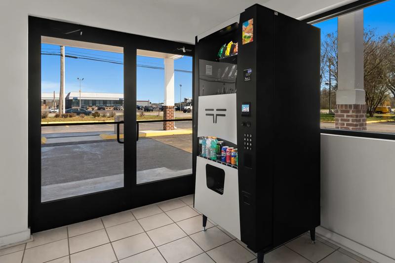 ABVI_EdentonNC_Amenities_Vending - 8660380A-1C61-47D4-AF1B1A641A774B18