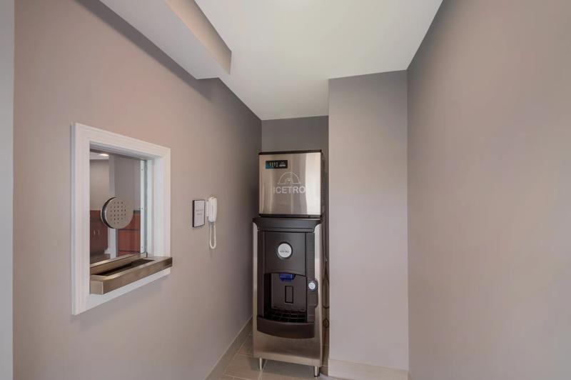 ABVI_FarmingtonNY_Amenities_Ice Machine - 89613A86-6B90-420E-9431779549D9C29C