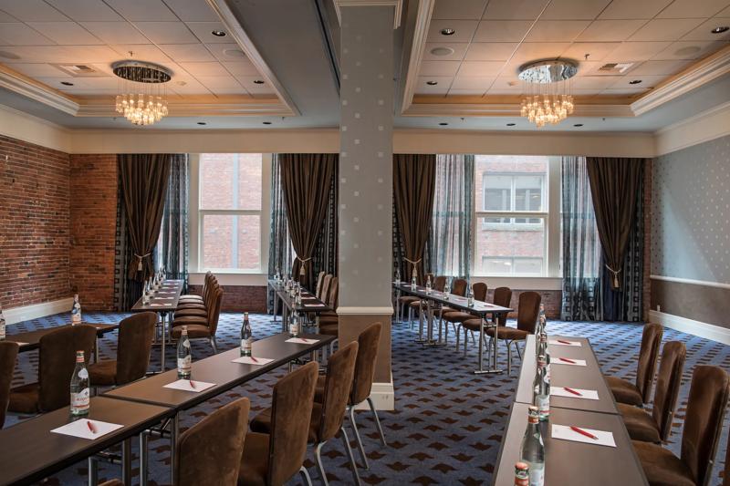TRS_AlexisSeattle_Meetings_GrandParlor_ClassroomSet