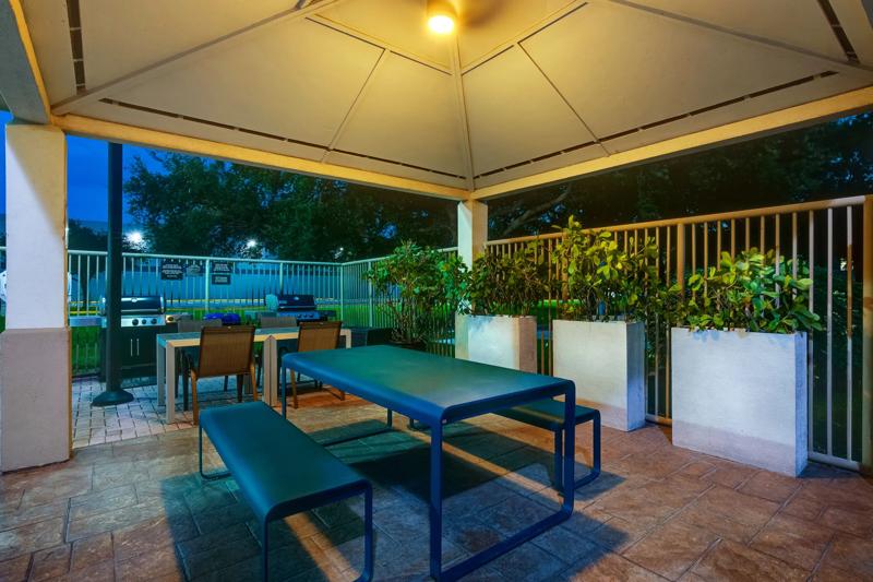 Sonesta Simply Suites Miami Airport Doral