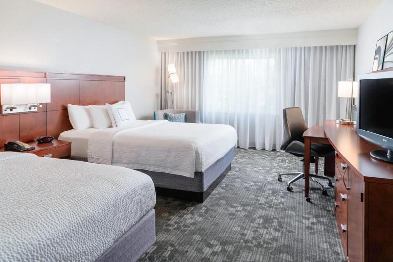 SEL_ChattanoogaHamiltonPlace_GuestRooms_Suites Double - 8D20C6A8-99FE-4BBC-A10A56A95FC810F2