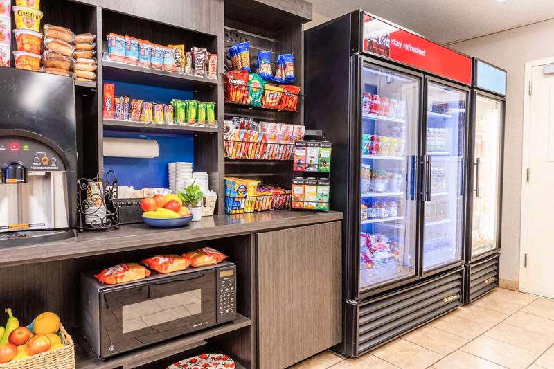 SIM_ColumbusAirportGahanna_Amenities_The Market - 8D37577F-0B62-4A16-9AE5B84CEB60BF3A