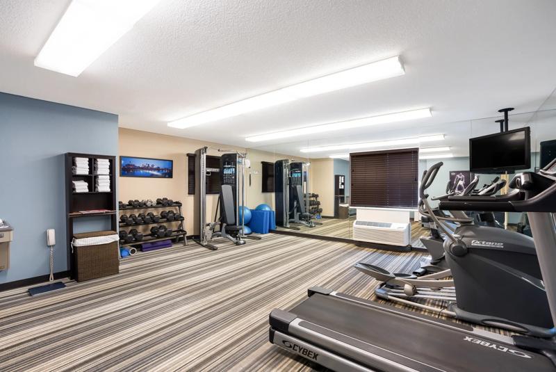 SIM_DesMoines_Amenities_Fitness Center_Angled - 8E82C560-E159-42F2-8EB91F225069C0E7
