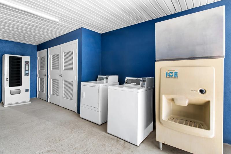 ABVI_GonzalesLA_Amenities_Laundry - 9056E90B-29F5-44AE-B62803054C6E56C4