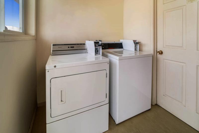 CBVI_FortStJohn_BC1699_Laundry - 9452FF9D-1B72-454C-8522C021286F94CC