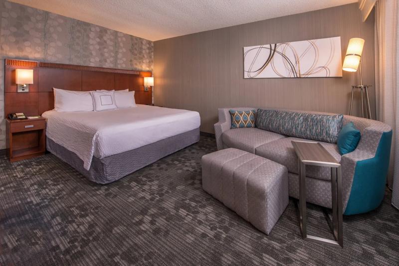 SEL_Columbia_GuestRooms_King - 9489CF3F-9BDB-4C9B-AE421459847B3AF0
