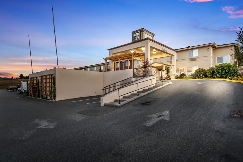 Red Lion Hotels, Inns & Suites