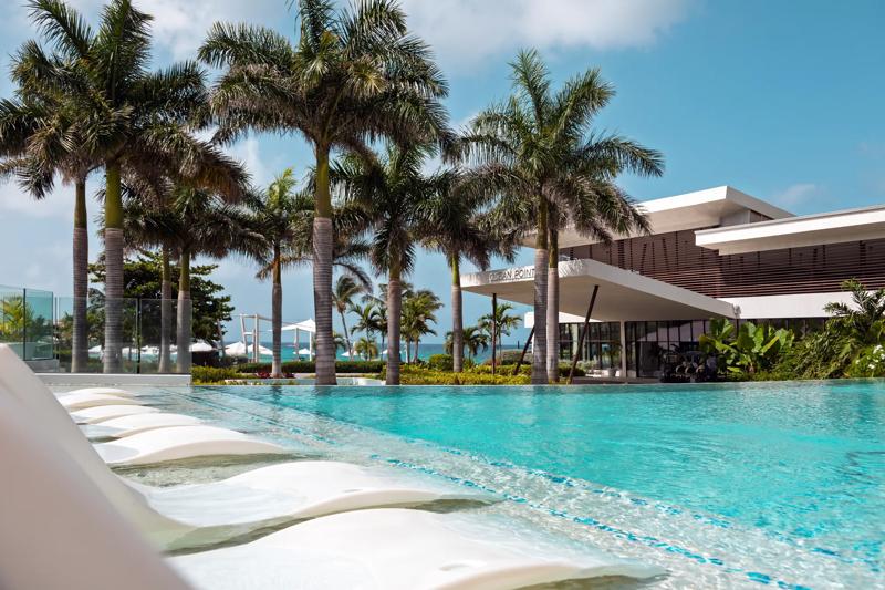 Hotels with Pools