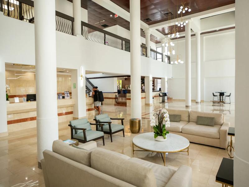 SHR_RegencyMiami_LobbySeatingArea_1