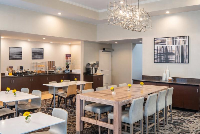 SES_NashvilleBrentwood_Dining_3 - 989D90AF-945F-4D18-83EAEB11DF1C1DB2