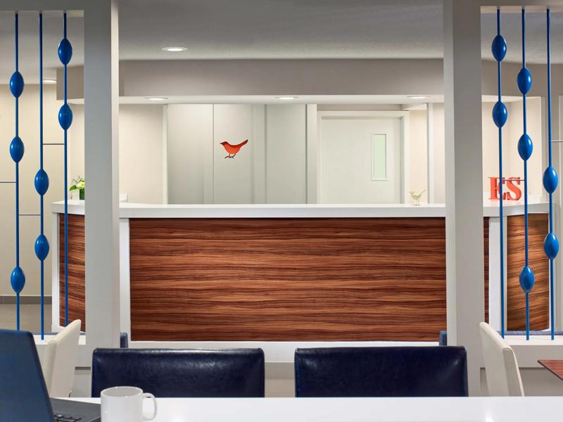 SES_Brand_BurlingtonVT_Interior_FrontDesk-1 - 99DBFFFC-13FF-4CA3-A5DA1B25064AE91C