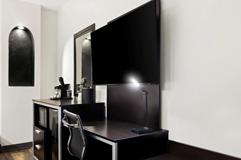 SEH_Savannah_guest_room_amenities - 9A8844E0-5E15-4047-90B7F69C404D8606